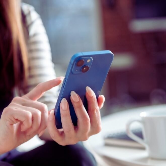 Get a Free Government iPhone form SafeLink Wireless